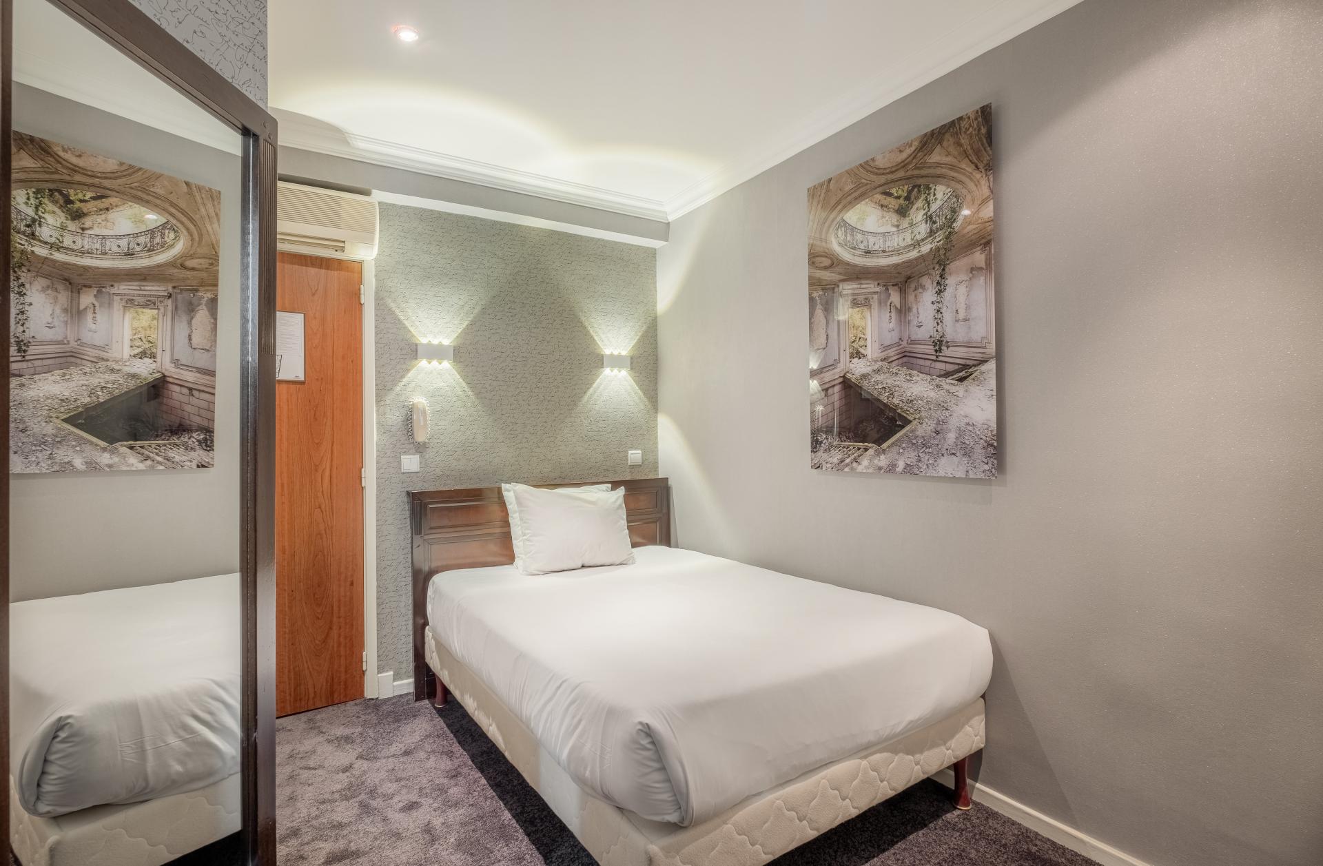 Hotel London - Camera Business