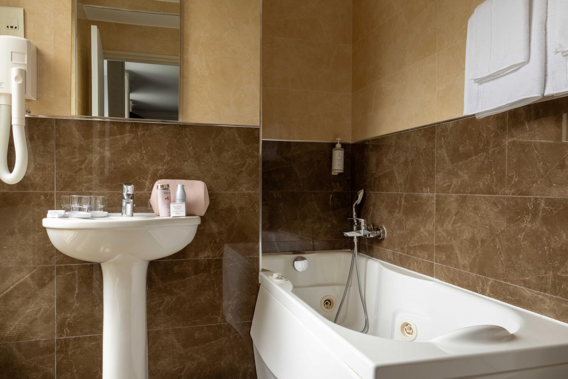 Hotel London - Chambre Executive Triple