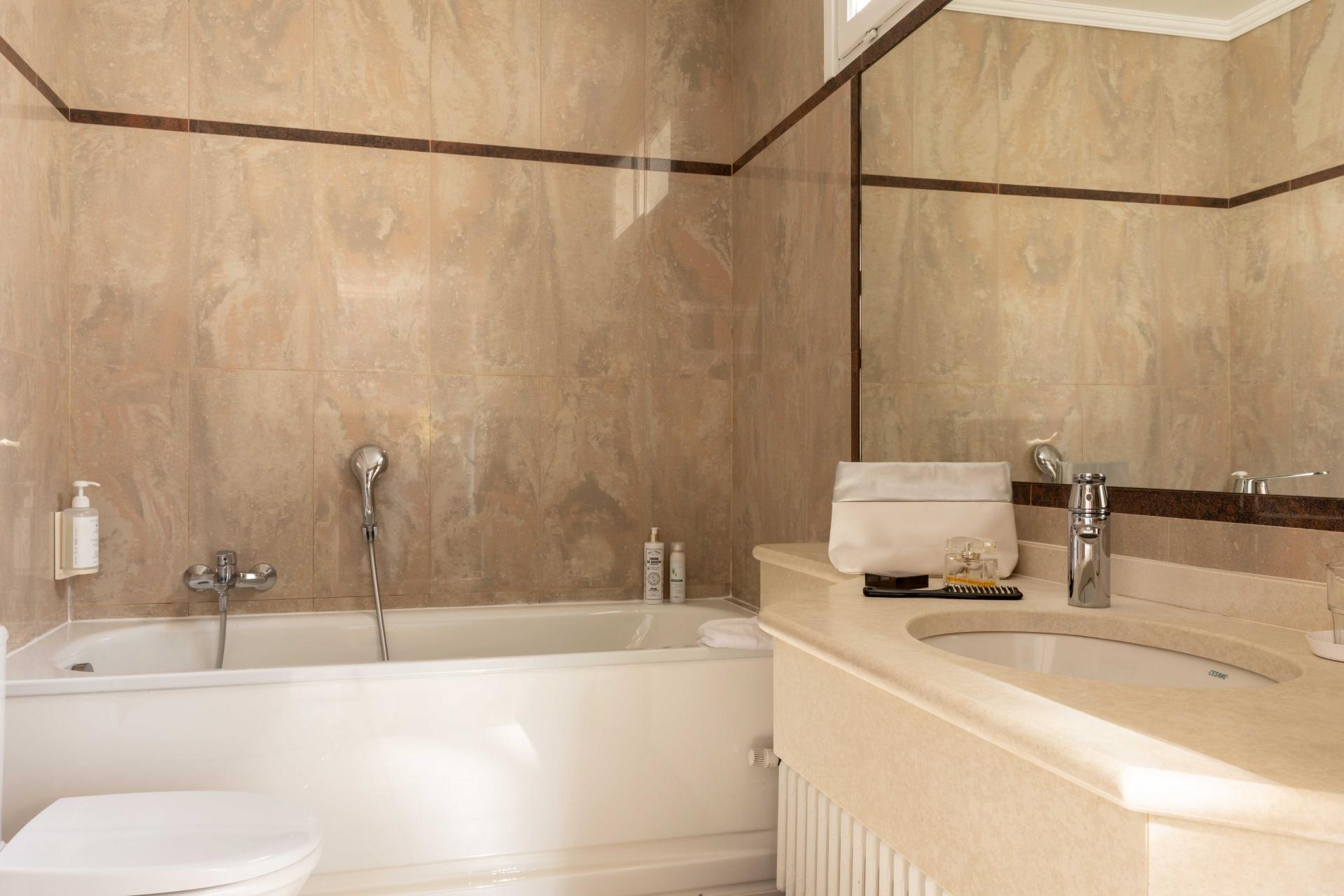 Hotel London - Chambre Supérieure Plus Twin
