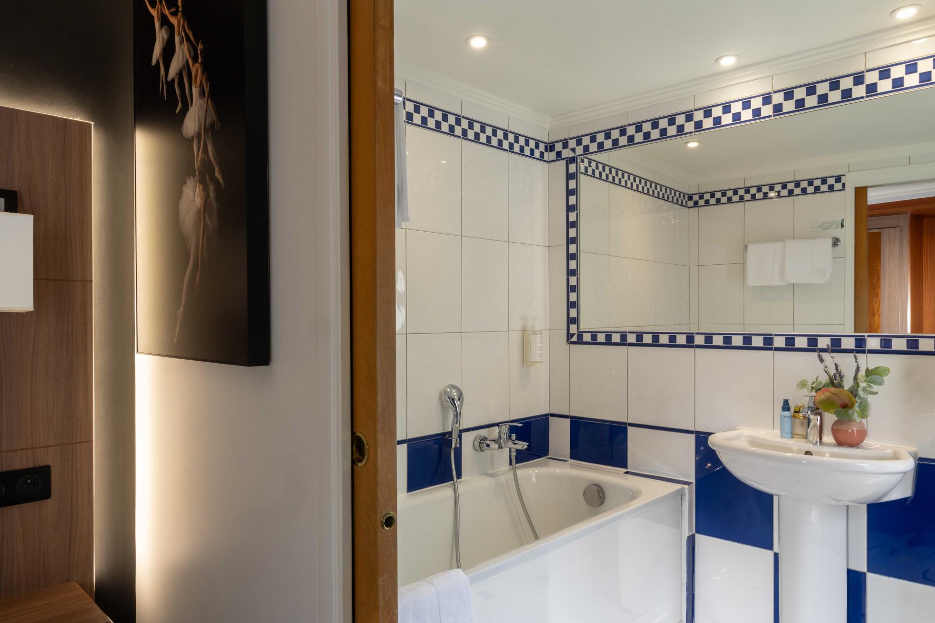 Hotel London - Chambres Communicantes