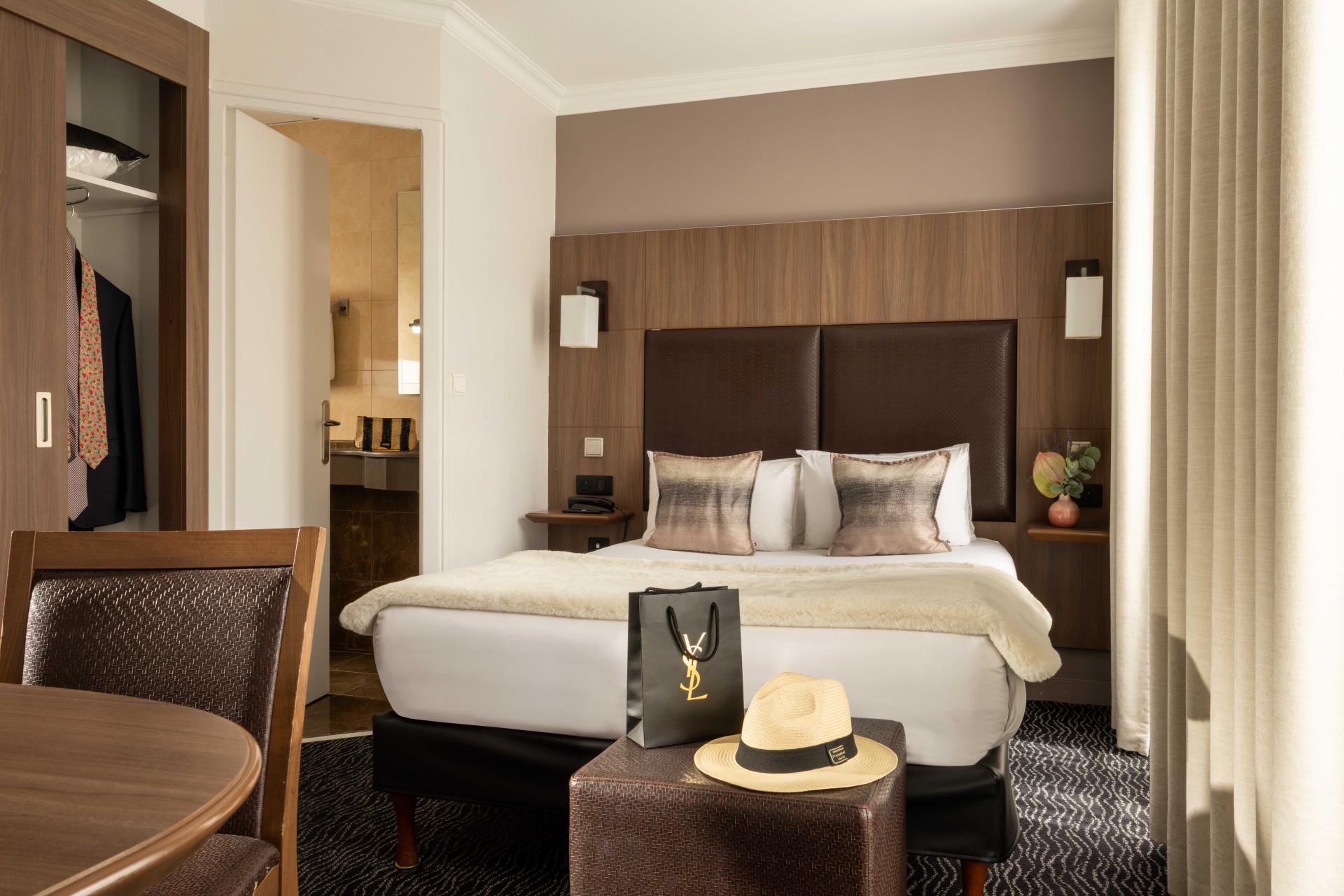 Hotel London - Chambres Communicantes